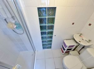 Photo 21- click for photo gallery